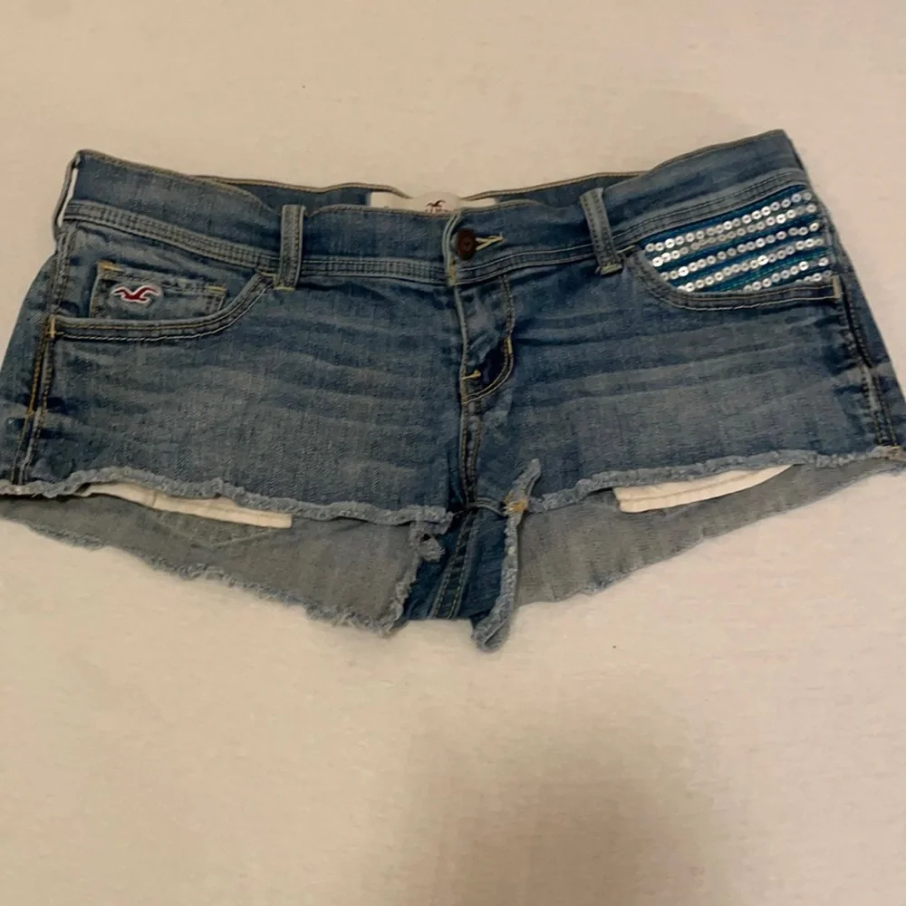 Vintage Women’s jean shorts - Picture 2 of 5
